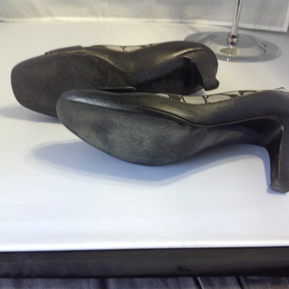 Coach Signature Leather Pumps Sz 8 1/2 - Picture 5 of 7